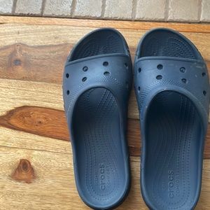 Croc sandals navy w8 m6